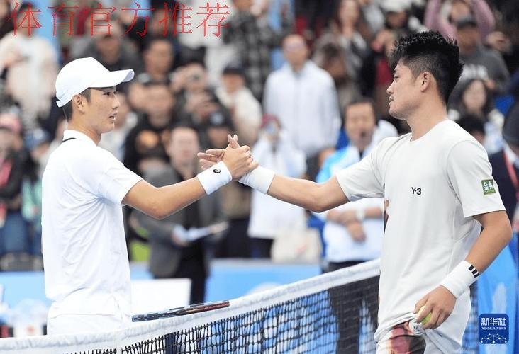 网球男单金牌赛：商竣程VS吴易昺